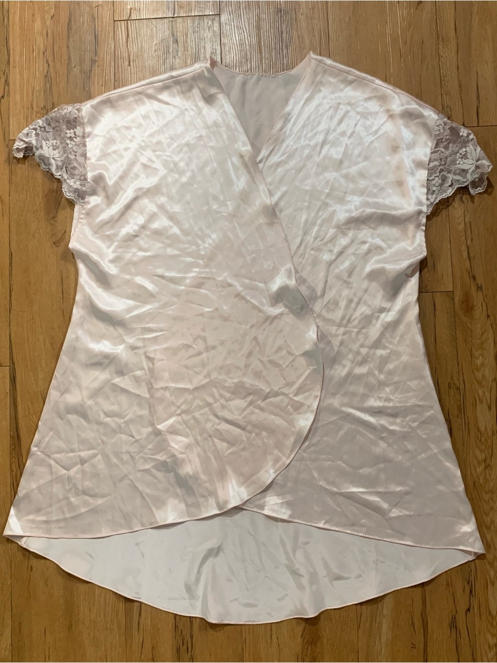 Janelle of California robe